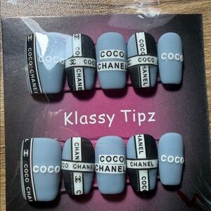 CHANEL Blue, Black & White Logo Press-On Nail Set size large